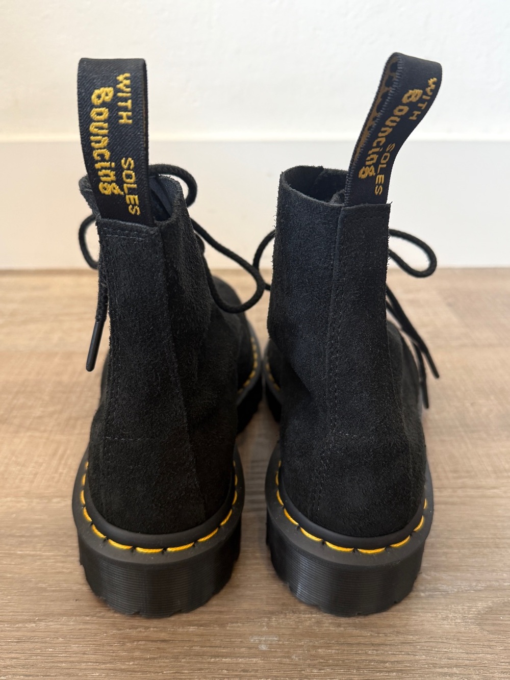 Dr. Martens 1460 Pascal Size US 7 Men / 8 Women Black Hairy Suede Lace Up Boots - Picture 5 of 9
